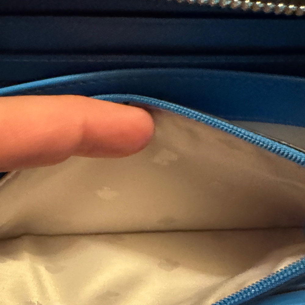 Kate Spade Sky Blue Zip Wallet - Picture 3 of 14